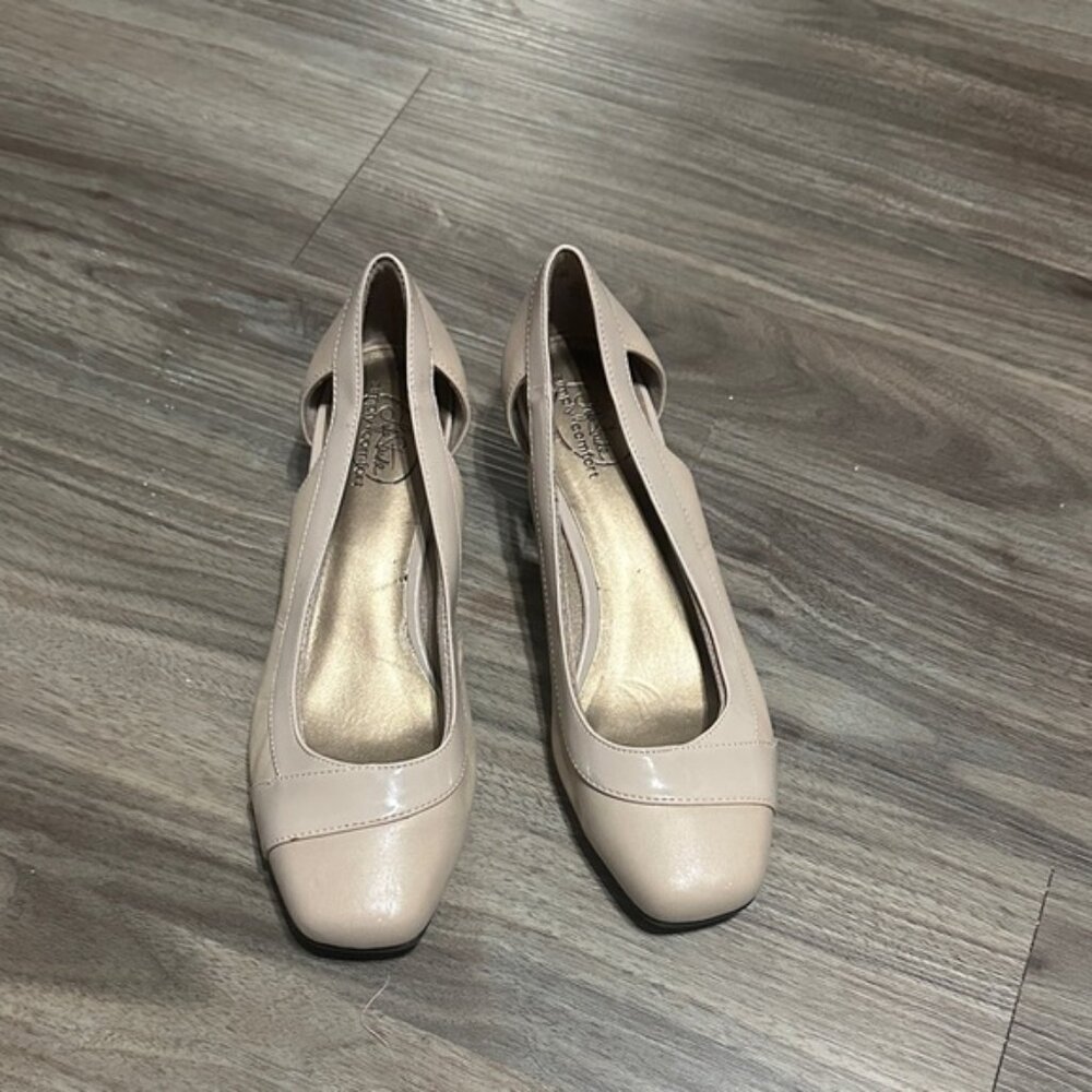 Life Stride Beige Women's Heels